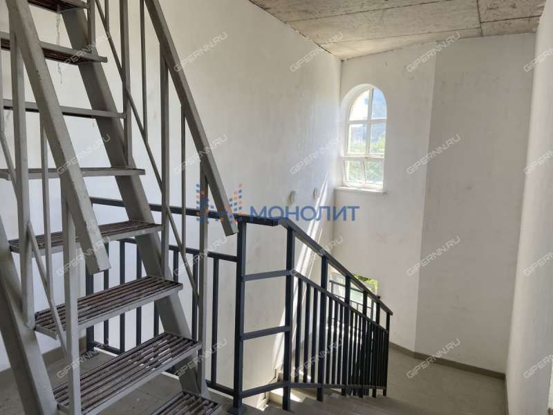 здание под недвижимость под медицинские учреждения, недвижимость под образовательные учреждения на Берёзовской улице