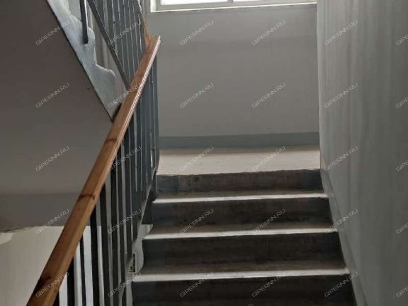 трёхкомнатная квартира на улице Коминтерна дом 22