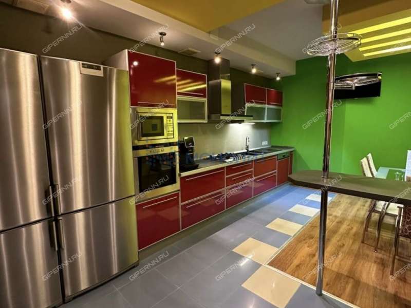 трёхкомнатная квартира на улице Коминтерна дом 127