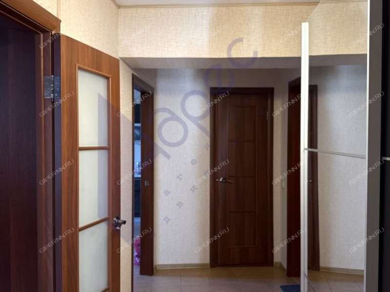трёхкомнатная квартира на улице Родионова дом 193
