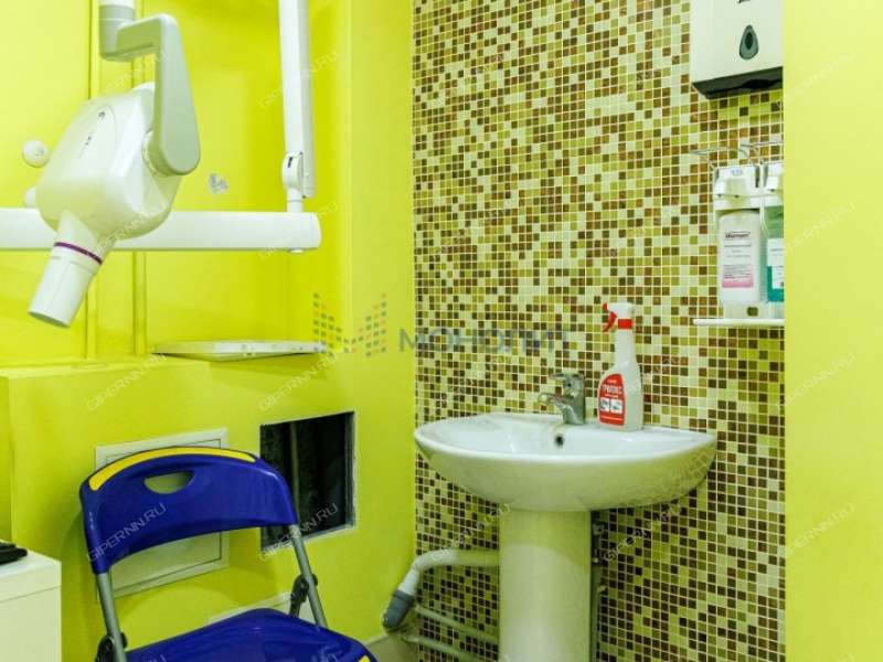 помещение под недвижимость под медицинские учреждения, недвижимость под салоны красоты на улице Героя Юрия Смирнова