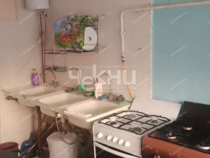 комната в доме 12а на улице Космонавта Комарова