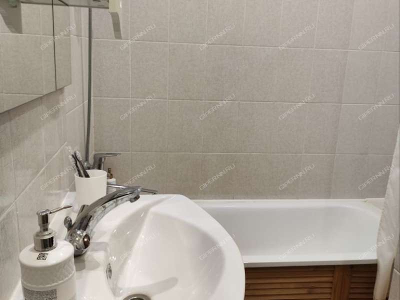 однокомнатная квартира на проспекте Октября дом 25