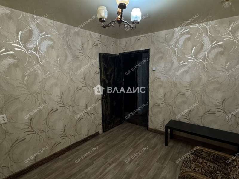 четырёхкомнатная квартира на улице Максима Горького дом 158
