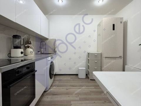 2-komnatnaya-prosp-molodezhnyy-d-31-k5 фото