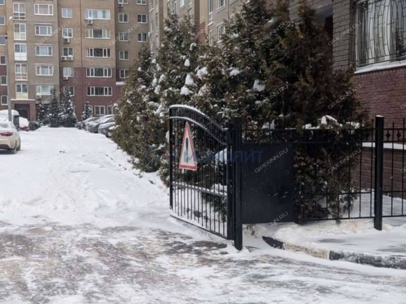 трёхкомнатная квартира на Молодёжном проспекте дом 38