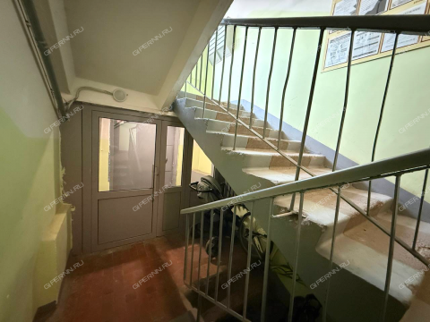 1-komnatnaya-ul-pavla-mochalova-d-4 фото