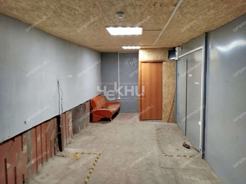 помещение под коммерческую недвижимость на Ижорской улице