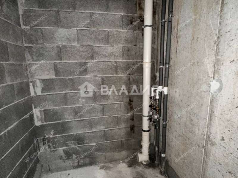 четырёхкомнатная квартира на Полтавской улице дом 15