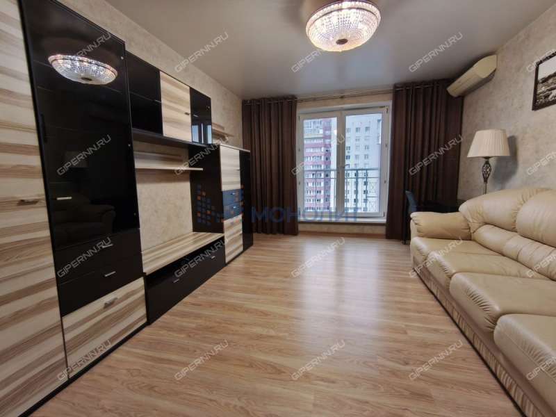 двухкомнатная квартира на бульваре 60-летия Октября дом 25 к2