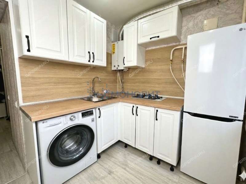 трёхкомнатная квартира в Тургайском переулке дом 2А