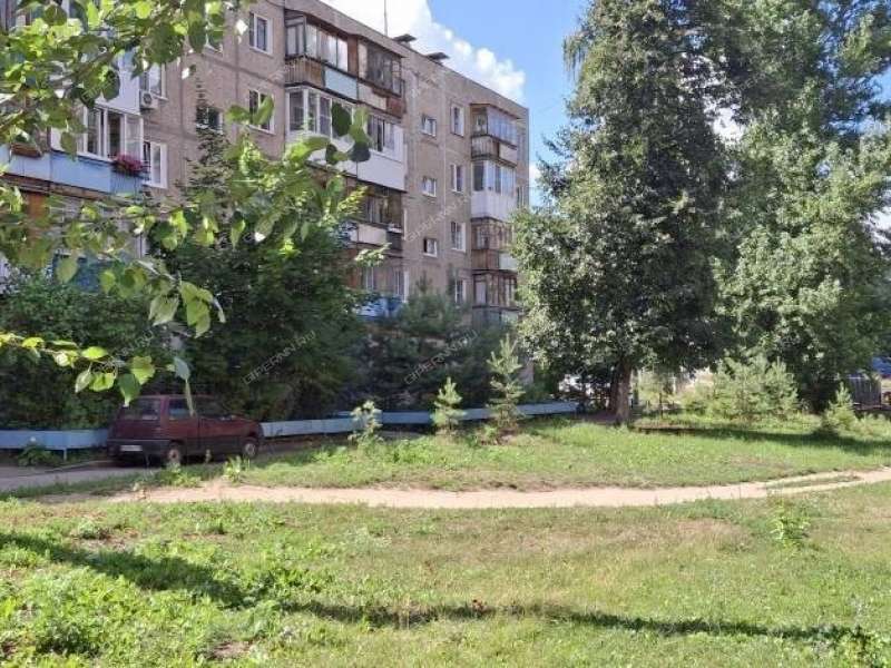 трёхкомнатная квартира в 6-м микрорайоне дом 17