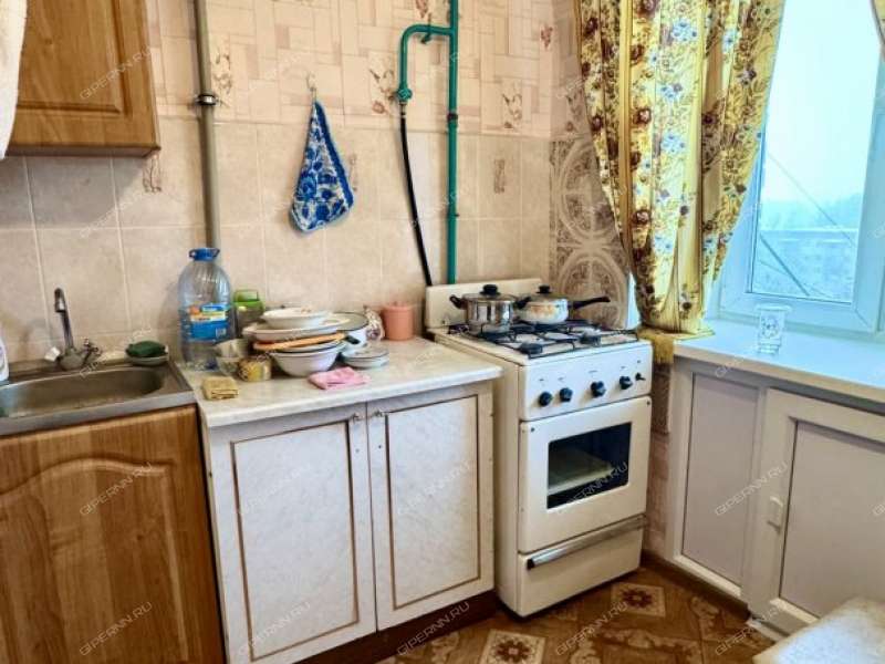 двухкомнатная квартира в 2-м микрорайоне дом 13 город Кстово