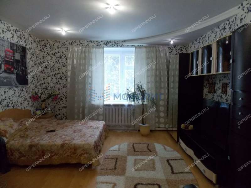 трёхкомнатная квартира на Новосоветской улице дом 13