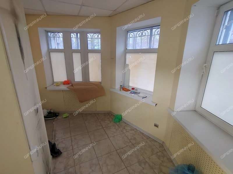 помещение под торговую площадь на Керченская ул,д. 14а