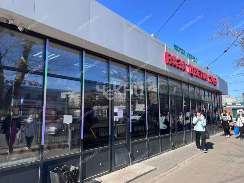 помещение под торговую площадь на проспекте Кораблестроителей