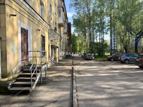 3-komnatnaya-prosp-gagarina-d-17 фото