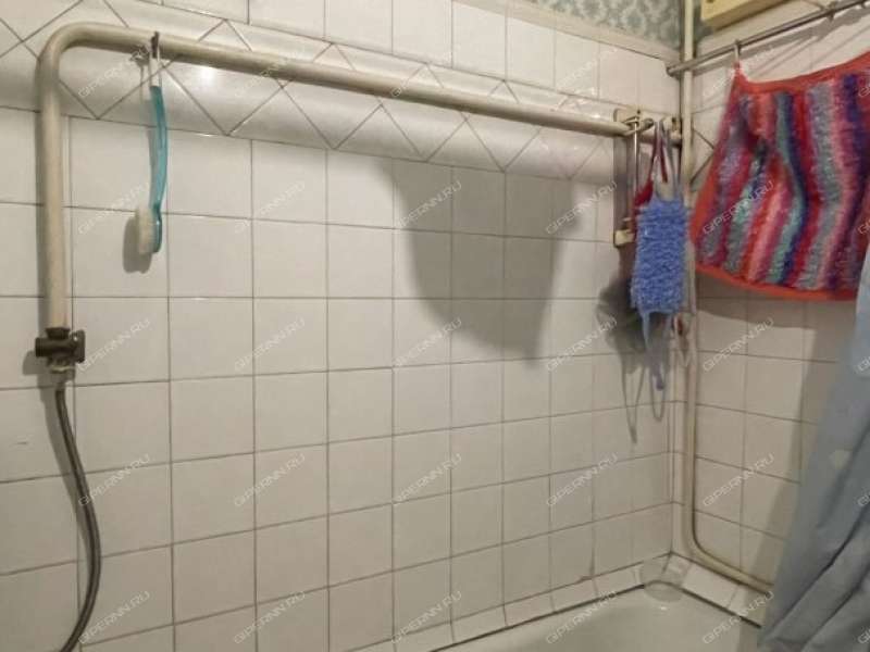 двухкомнатная квартира на улице Ладыжникова дом 3