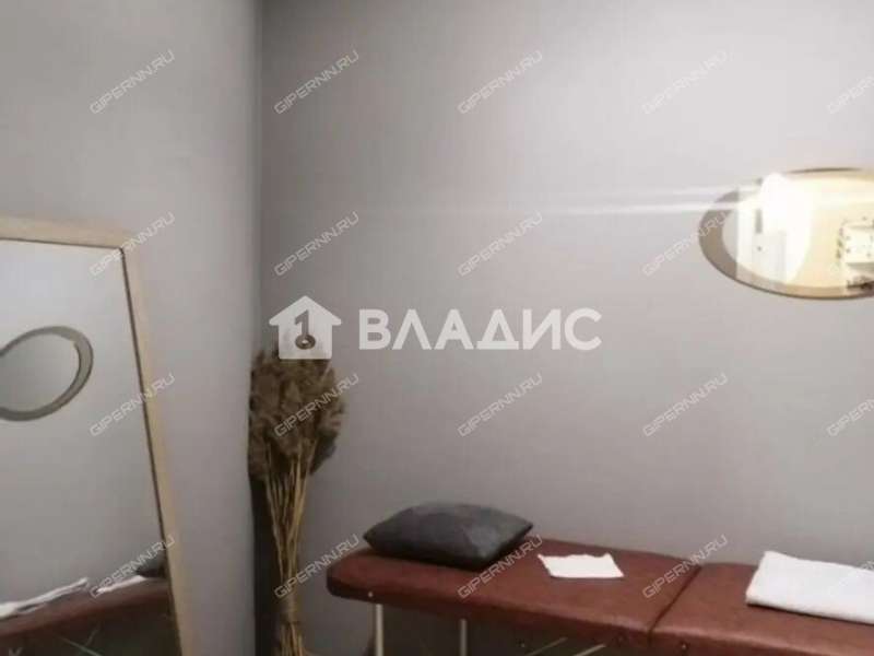 помещение под помещение свободного назначения на улице Сергея Акимова