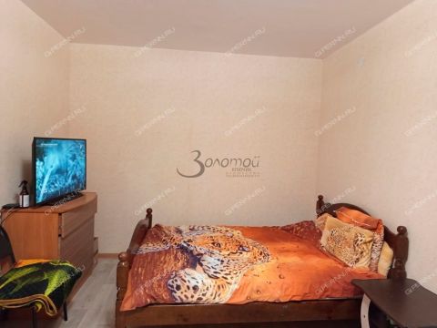 2-komnatnaya-ul-dvizhencev-d-34 фото