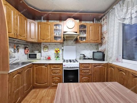 2-komnatnaya-nab-volzhskaya-d-5 фото