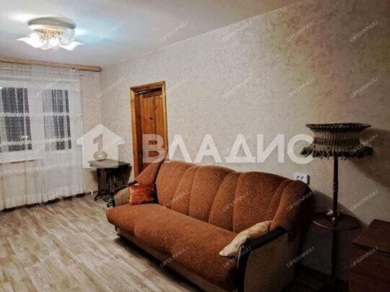 трёхкомнатная квартира на улице имени Генерала Ивлиева дом 20