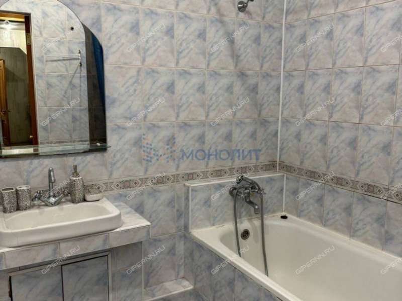 однокомнатная квартира на площади Максима Горького дом 2