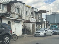 Грязь и антисанитария. Нижегородцы жалуются на столовые среди гаражей