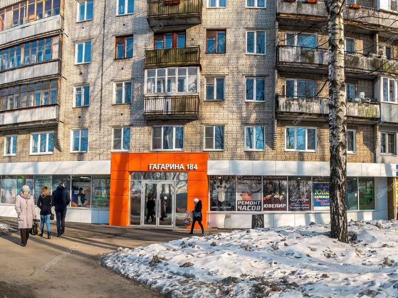 помещение под помещение свободного назначения, торговую площадь на проспекте Гагарина
