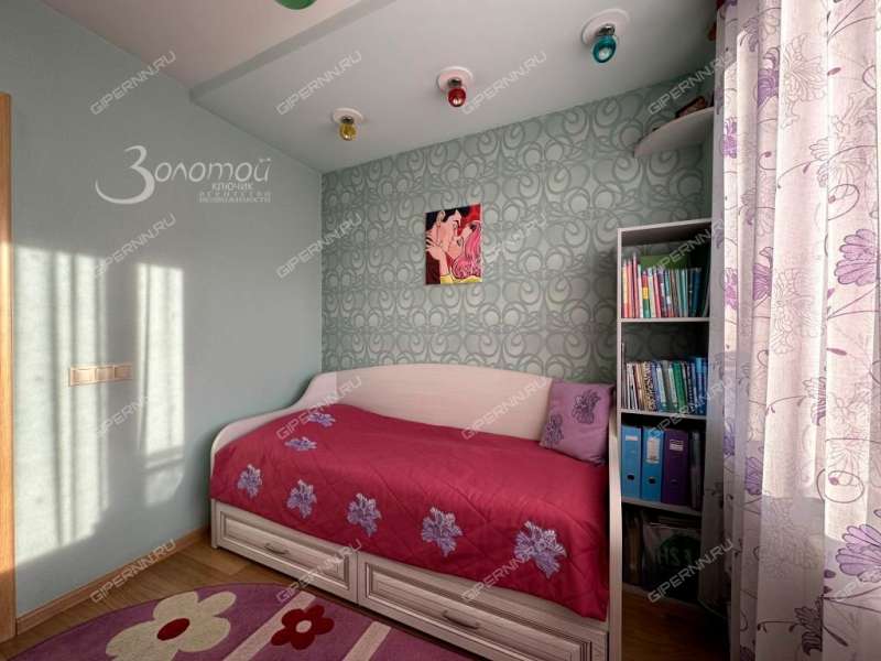 четырёхкомнатная квартира на улице Юлиуса Фучика дом 7