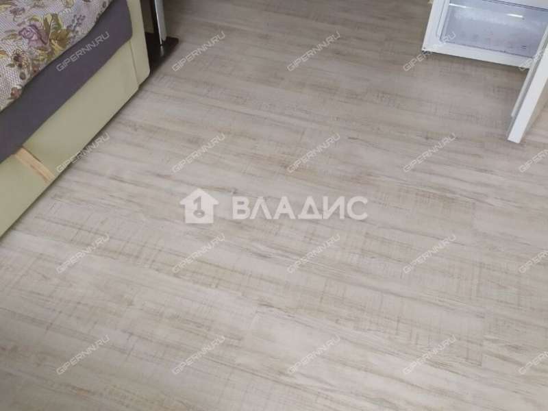 комната в доме 83 на Московском шоссе