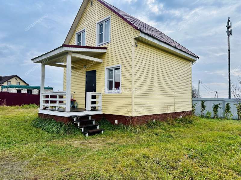 дом на улице Радужная село Арманиха