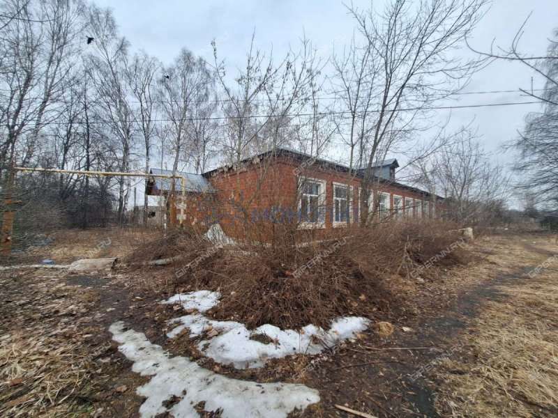 здание под склад, недвижимость под автобизнес на улице Мира село Арапово