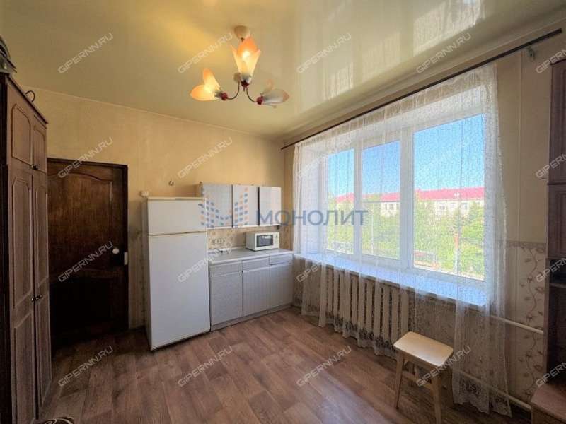 четырёхкомнатная квартира на улице Октябрьской Революции дом 37