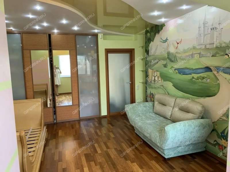 трёхкомнатная квартира на Лукерьинской улице дом 5 город Кстово