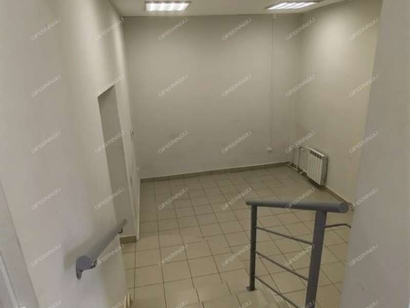 помещение под торговую площадь на улице Сергея Есенина