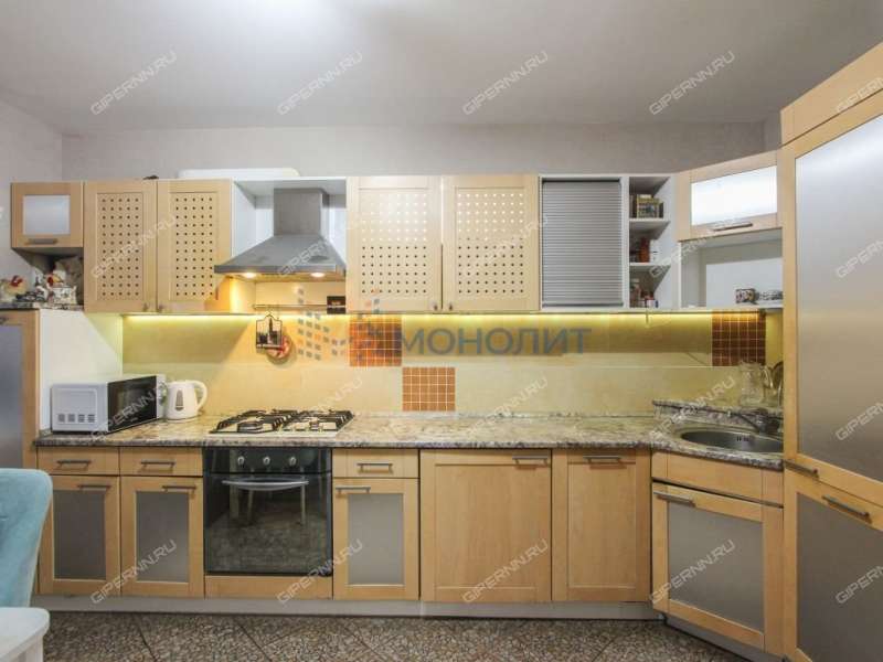 трёхкомнатная квартира на улице Невзоровых дом 85