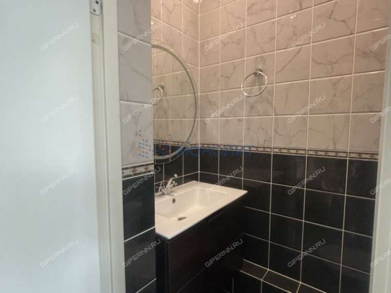 трёхкомнатная квартира на проспекте Гагарина дом 38