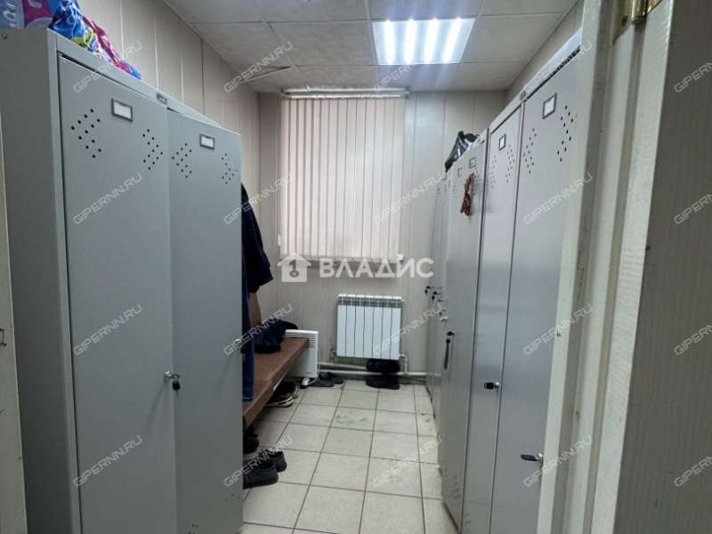 здание под офис, торговую площадь на Коммунистической улице город Павлово