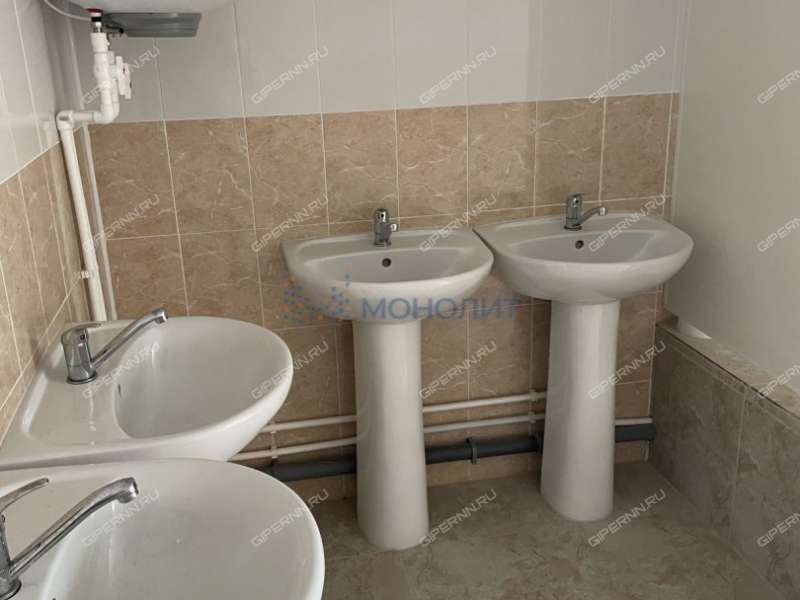 здание под недвижимость под медицинские учреждения, недвижимость под образовательные учреждения на улице Железнодорожная город Заволжье