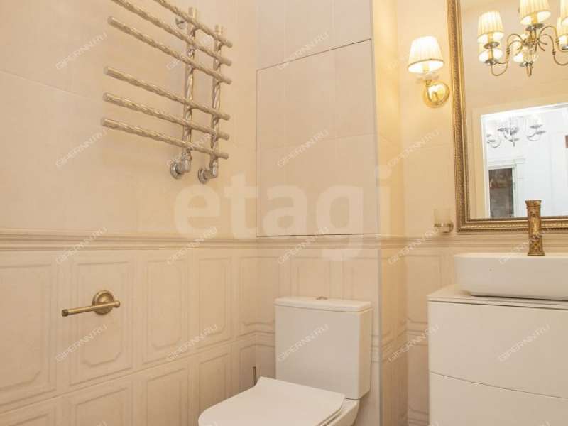 трёхкомнатная квартира на улице Июльских Дней дом 1 к2