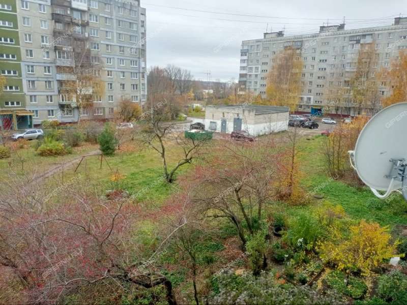 трёхкомнатная квартира на Космической улице дом 58