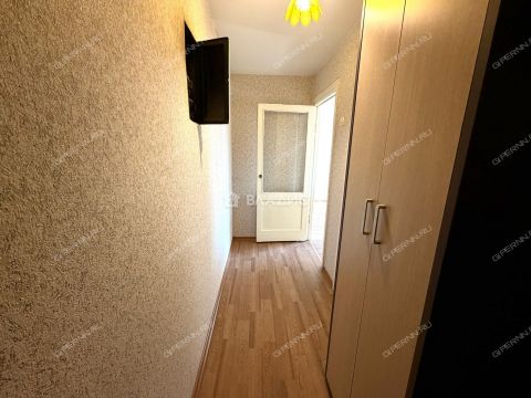 1-komnatnaya-ul-surikova-d-14 фото