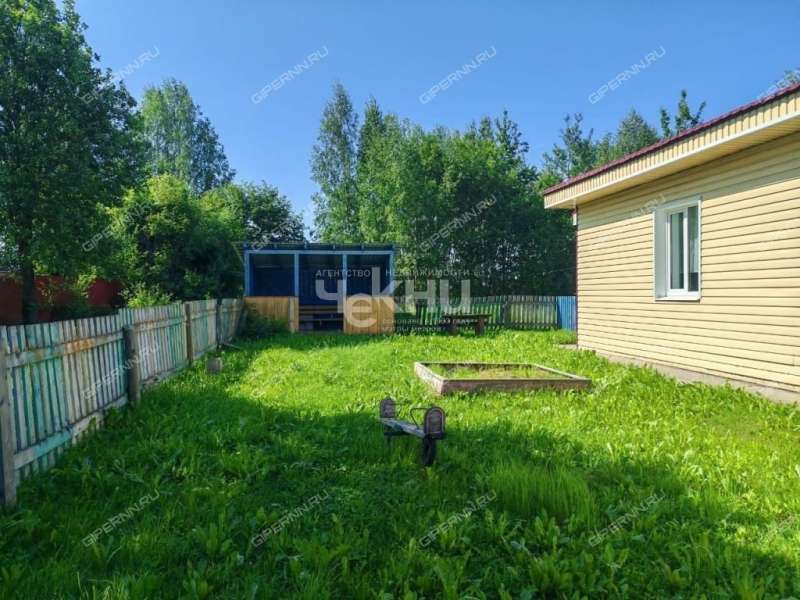 дом на улице Центральная деревня Молчаново