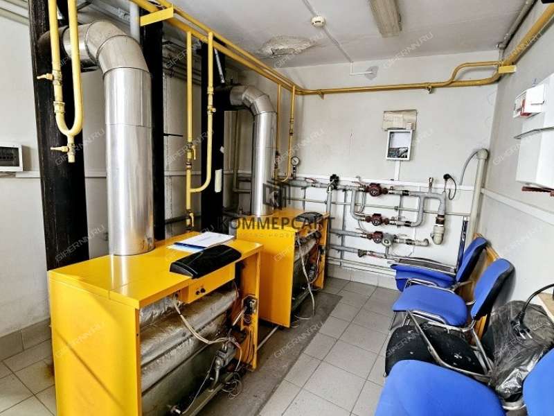 здание под офис, торговую площадь на улице Добролюбова