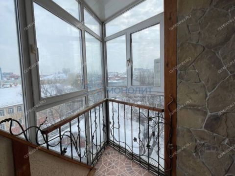 4-komnatnaya-ul-nesterova-d-33 фото