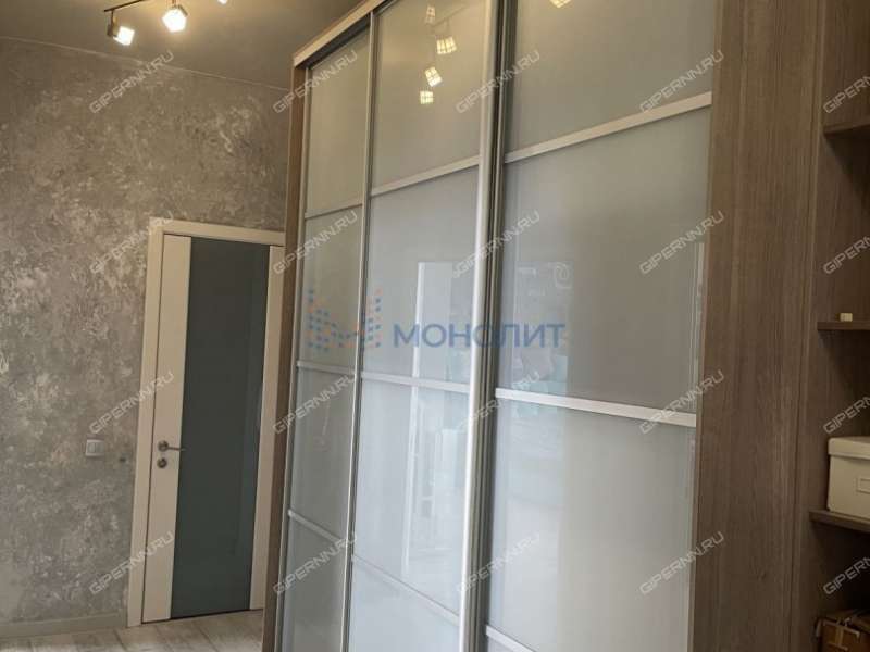 трёхкомнатная квартира на улице Коминтерна дом 139