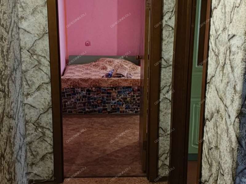 двухкомнатная квартира в 2-м микрорайоне дом 27 город Кстово