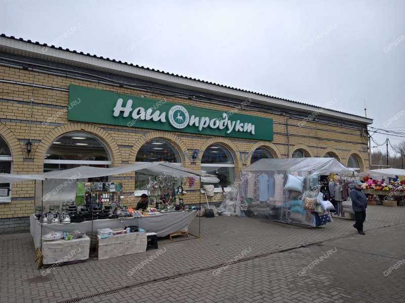 помещение под помещение свободного назначения, торговую площадь на Советской площади город Балахна