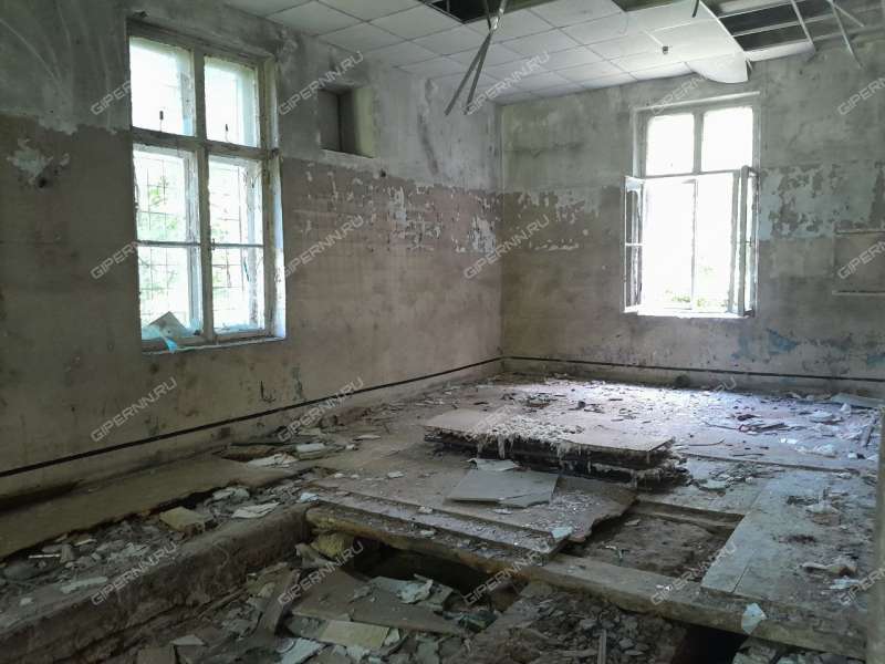 здание под склад, производственную площадь на Центральной улице деревня Высоково